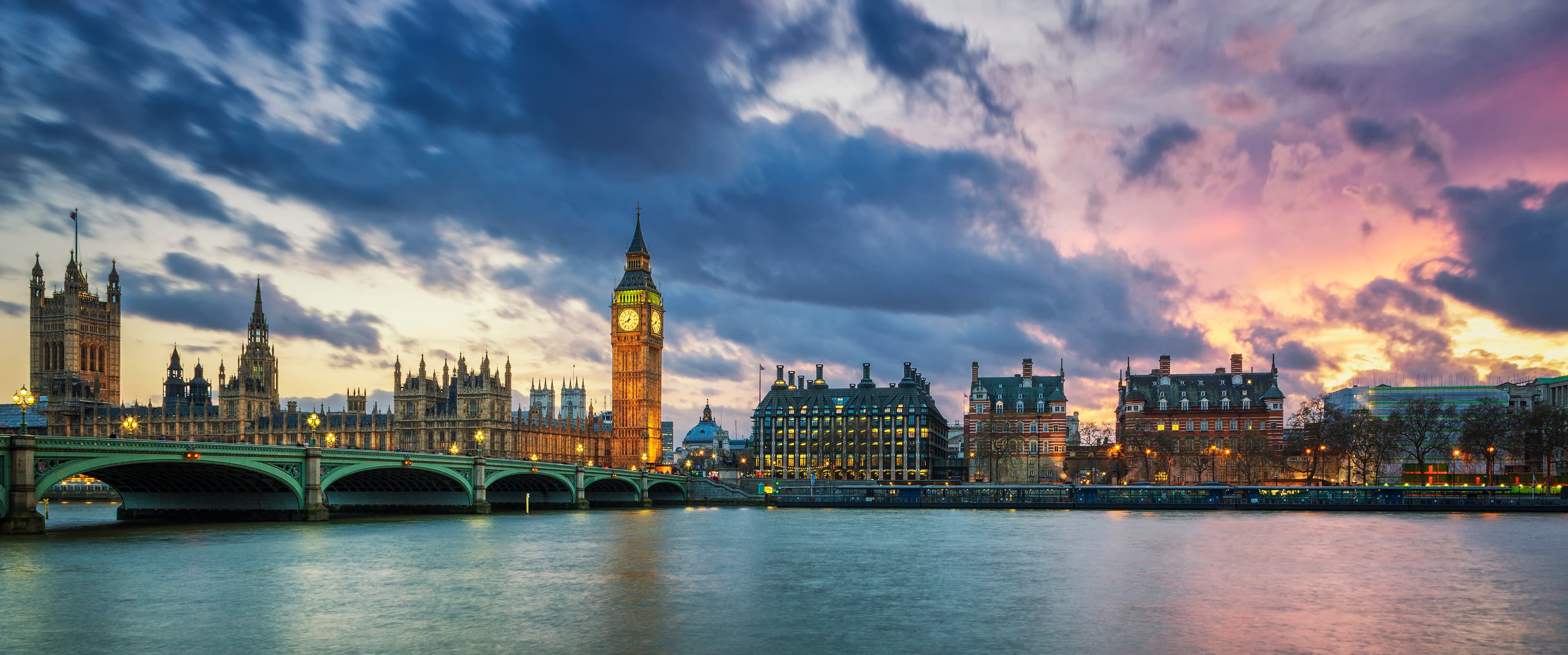 Book Now Banner - Big Ben Skyline
